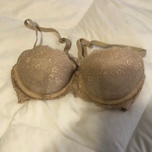 Women’s push up bra